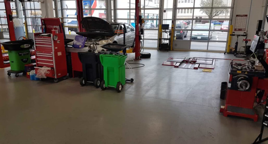 mechanic garage floor with epoxy coating